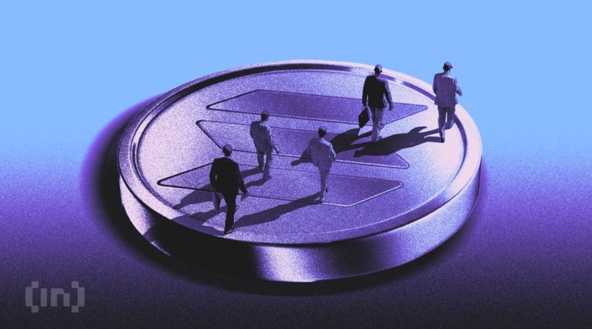 SOL Price is Down 20% But Solana Network Activity is Climbing on Meme Coins