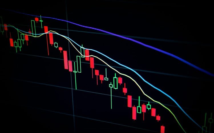 Bitcoin Trades Below 200-Week Moving Average as Historical Accumulation Signal Returns